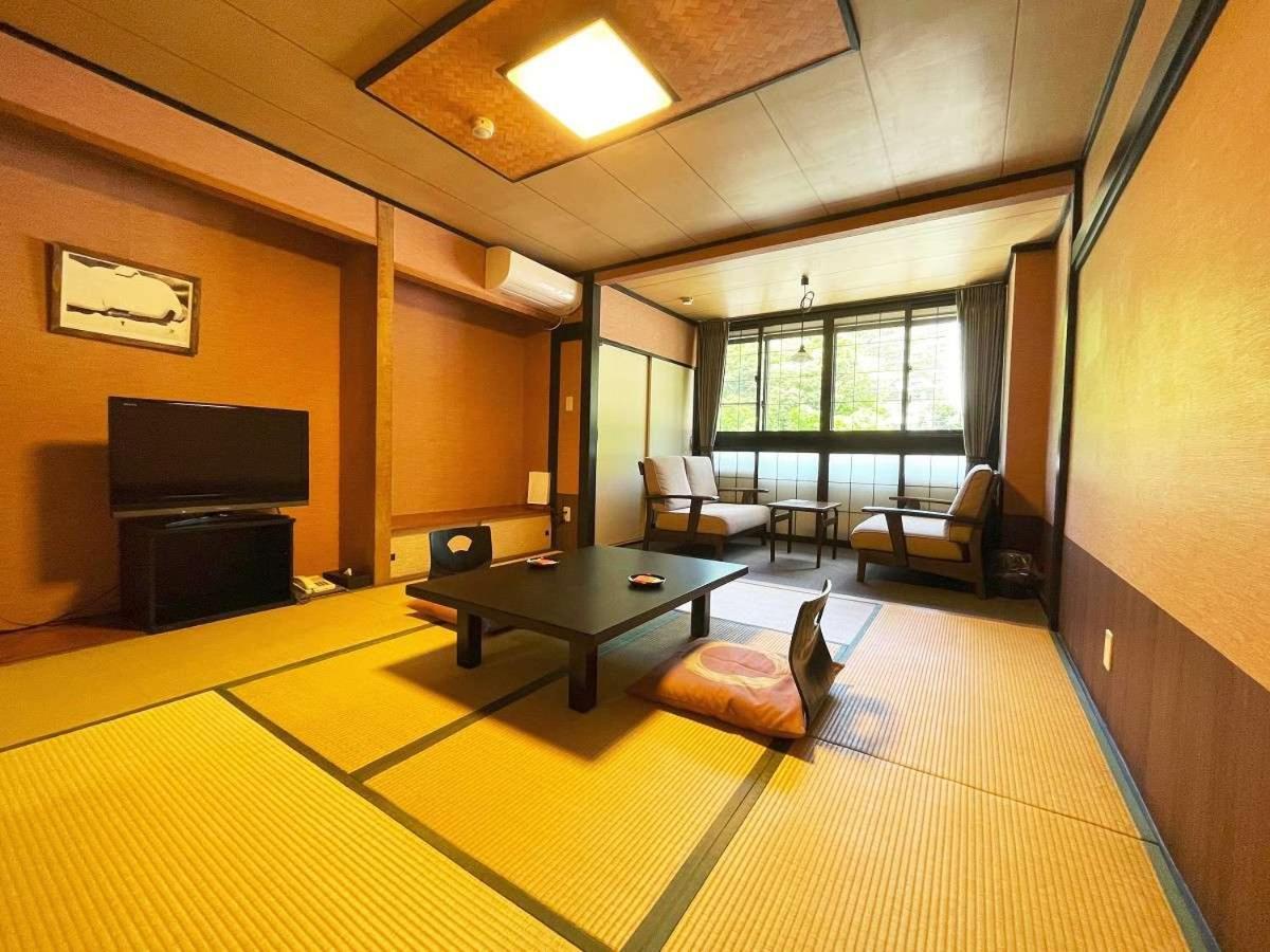 Kutsurogijyuku Shintaki Hotell Aizuwakamatsu Exteriör bild